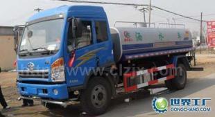 解放灑水車 交通運(yùn)輸中的高效物流解決方案